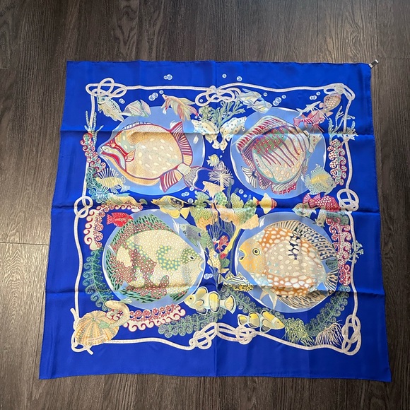 Hermès “Grands Fonds” Silk Vintage Scarf, Annie Faivre, 90cm, Collector’s Item - Picture 13 of 16